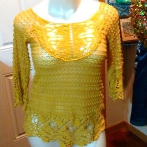 Gold Umgee Med EUC Crotcheted Sweater
